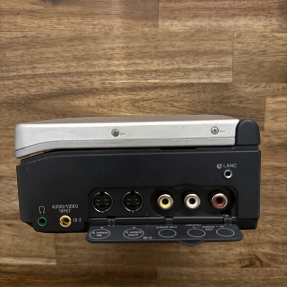 Sony GV-D1000 Digital Video Cassette Recorder - SOLD FOR PARTS UNTESTED AS IS!! - Picture 8 of 16